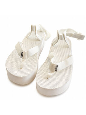 Teva White Platform Flatform Sandals Sporty Thong Sandals Size 11